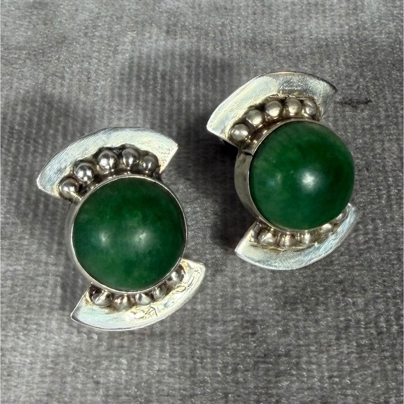 Mexico Jewelry - Vtg Mexico Silver Green Stone Cabochon Screw Back Earrings Mid Century Deco 11g